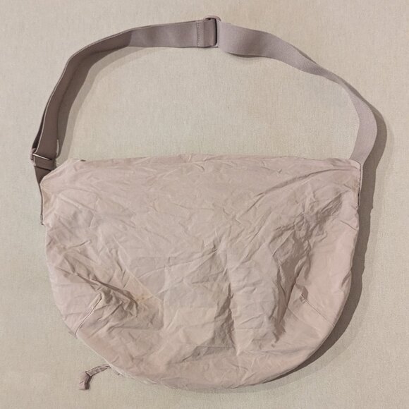 UNIQLO BROWN DRAWSTRING SHOULDER BAG OS - Picture 1 of 4